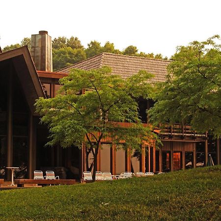 Mohican Lodge And Conference Center Perrysville Exterior photo